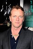 Photo of Aidan Quinn