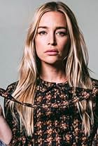 Photo of Piper Perabo