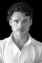 Photo of Richard Madden