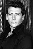 Photo of Ben Mendelsohn