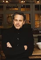 Photo of Thomas Sadoski