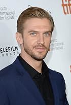 Photo of Dan Stevens