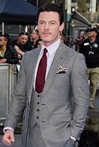 Photo of Luke Evans