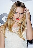 Photo of Teresa Palmer