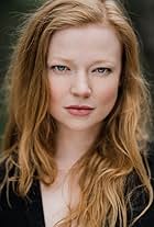 Photo of Sarah Snook