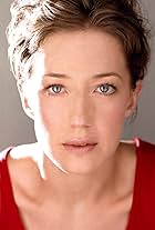 Photo of Carrie Coon