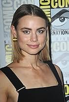 Photo of Lucy Fry